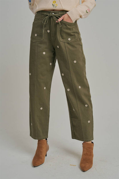 Floral Embroidered Barrel Jeans