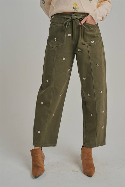 Floral Embroidered Barrel Jeans