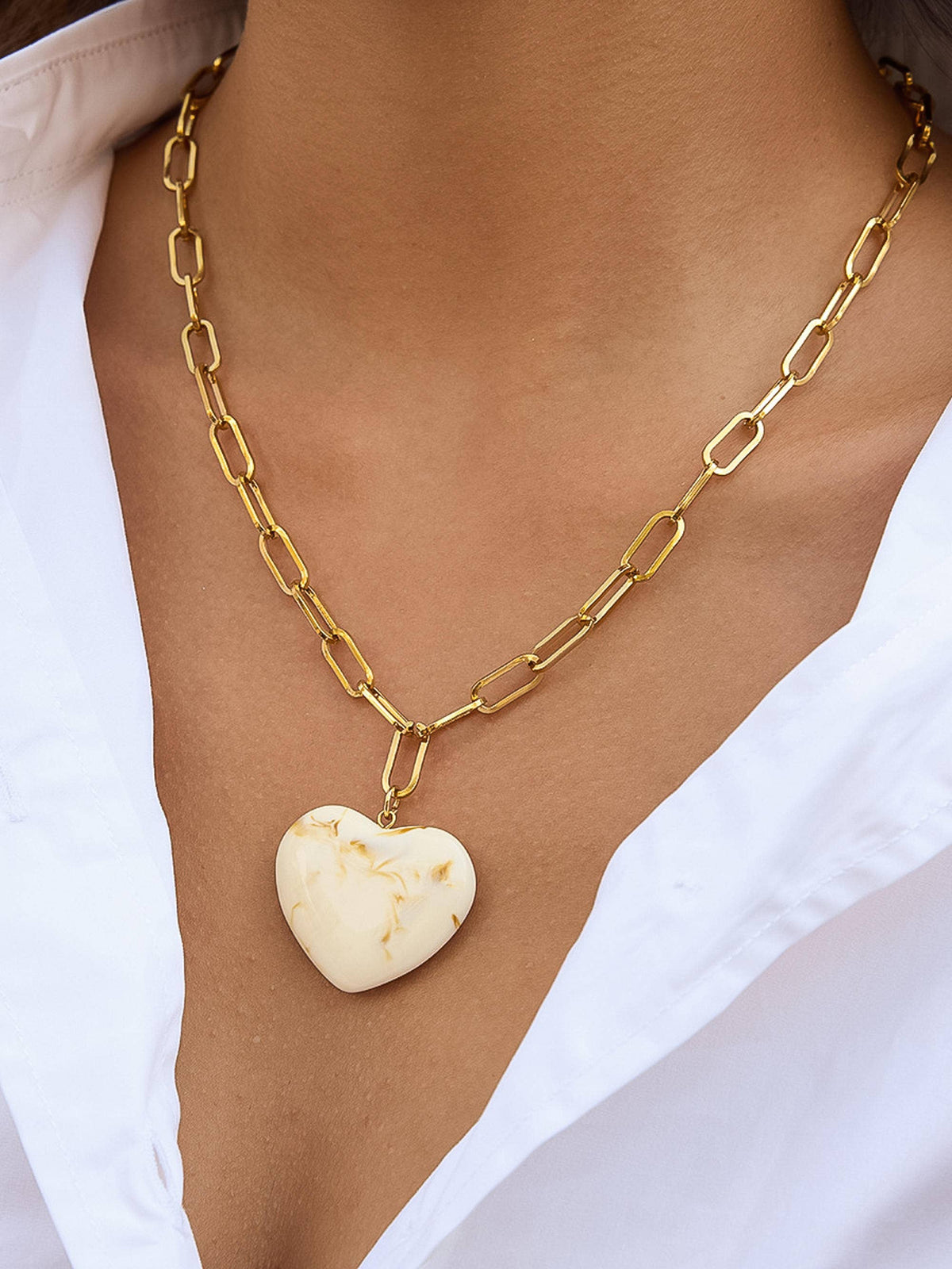 Rouelle Heart Chain Necklace - White