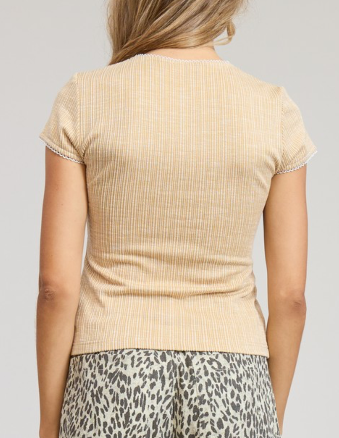 Sweet Scalloped Ribbed Top