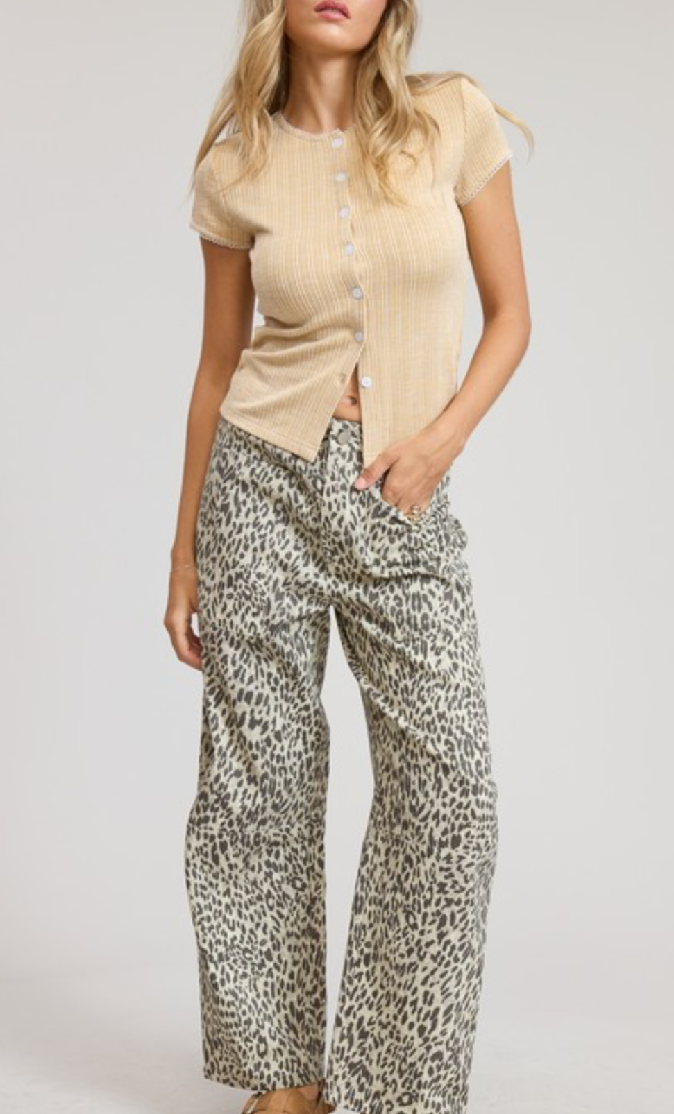 Sweet Scalloped Ribbed Top