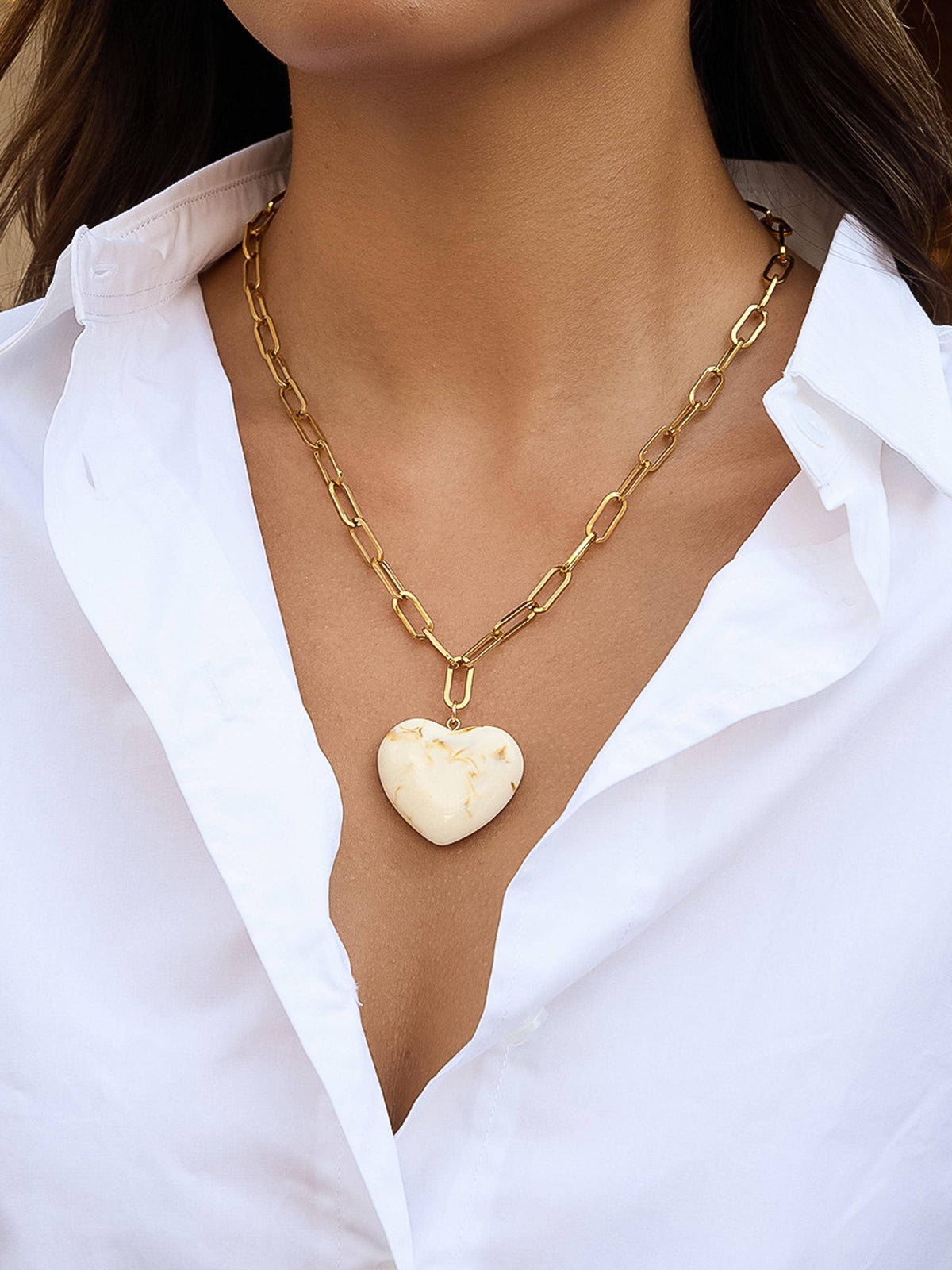 Rouelle Heart Chain Necklace - White